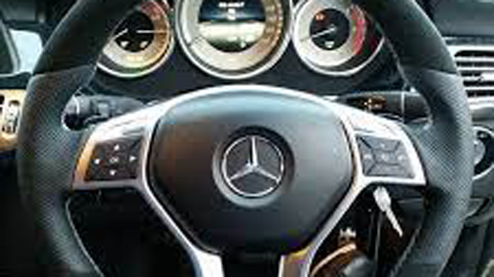 How to Manually Unlock Mercedes Steering Wheel?